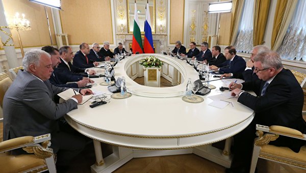 Вашингтону вопреки: Европа дает России зеленый свет в деле строительства газовых «потоков» Вашингтону вопреки: Европа дает России зеленый свет в деле строительства газовых «потоков»