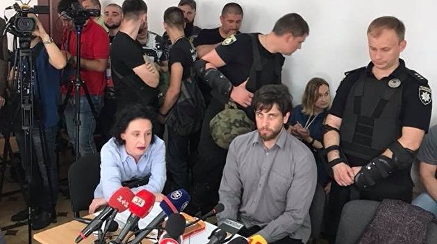 Суд продлил арест бразильскому ополченцу Суд продлил арест бразильскому ополченцу