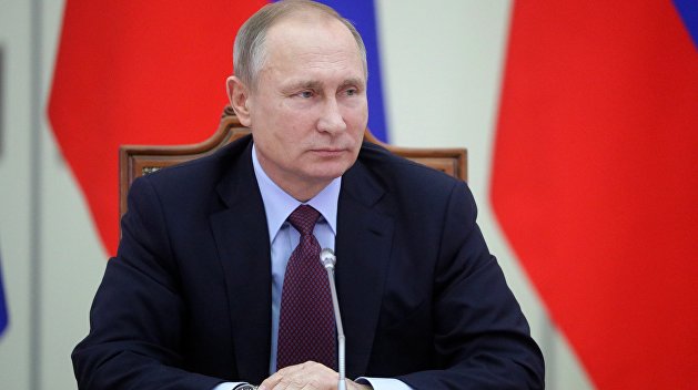 Путин: Сенцов осужден за терроризм, а не за творчество