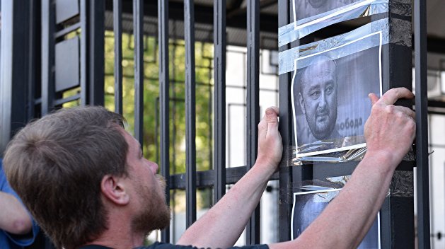 Репортеры без берегов. Что принесет Украине спецоперация с Бабченко — МЦК Репортеры без берегов. Что принесет Украине спецоперация с Бабченко — МЦК
