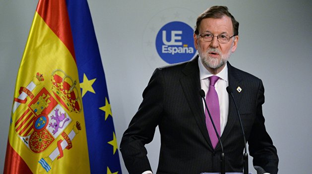 Парламент Испании впервые в истории вынес вотум недоверия премьер-министру