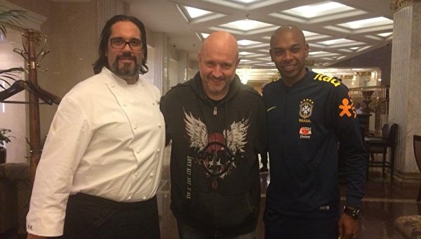 Кормилец «Шахтёра» не скрывает, что является фанатом Путина Кормилец «Шахтёра» не скрывает, что является фанатом Путина