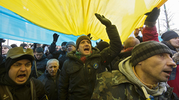 Не протестуют. Почему украинцы терпят шовинизм и русофобию