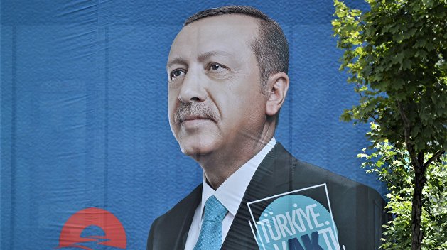 Эрдоган одержал двойную победу на досрочных выборах