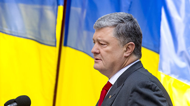 Порошенко в очередной раз пообещал поднять украинский флаг над Донецком