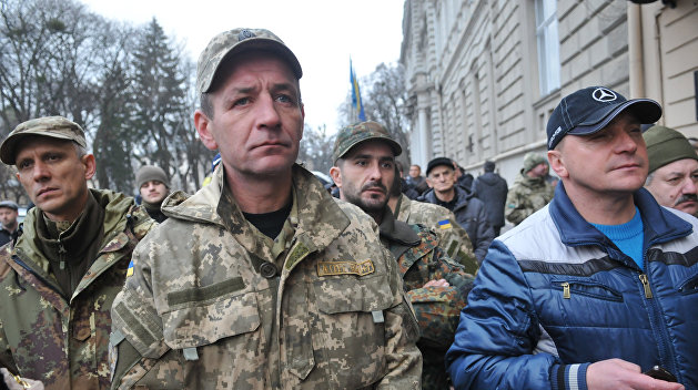 Нацисты заблокировали Администрацию Президента в Киеве