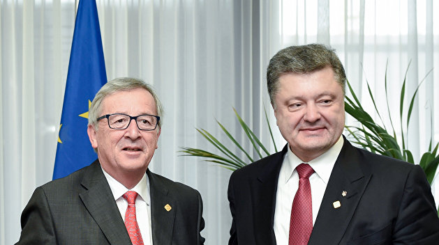 Порошенко поговорил с Юнкером о безвизе Порошенко поговорил с Юнкером о безвизе