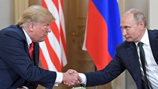 «Загадочные отношения»: Болтон рассказал, почему не хотел оставлять Путина и Трампа наедине