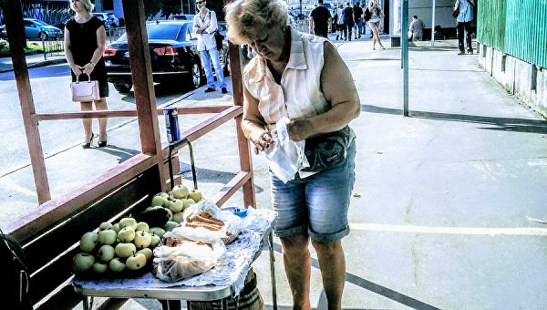Уличная торговля в Киеве: Продавать, чтобы выжить. Фоторепортаж
