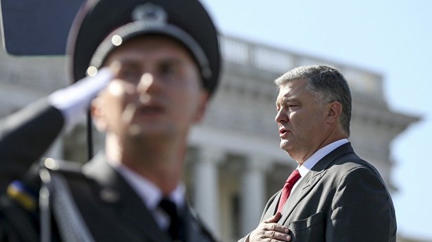 Что сказал Порошенко: Во время речи президента солдат упал без чувств