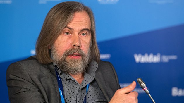 Погребинский: На лидерскую позицию Зеленского компромат повлиять не может Погребинский: На лидерскую позицию Зеленского компромат повлиять не может