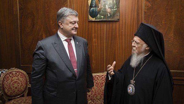 Не мать, а нахлебник. УПЦ о навязчивом материнстве Константинополя Не мать, а нахлебник. УПЦ о навязчивом материнстве Константинополя