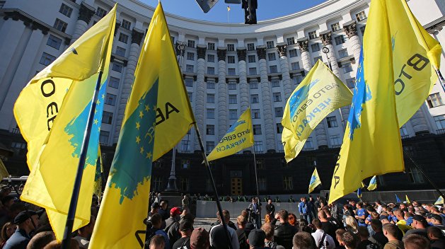 Эксперт: Владельцев «евроблях» ждут серьезные неприятности после выборов на Украине Эксперт: Владельцев «евроблях» ждут серьезные неприятности после выборов на Украине