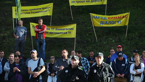 «Полуевропейцы»: владельцы еврономеров между Порошенко и Аваковым «Полуевропейцы»: владельцы еврономеров между Порошенко и Аваковым
