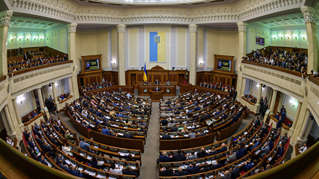 В 2018 году каждую вторую гривну партии потратили на самопиар В 2018 году каждую вторую гривну партии потратили на самопиар