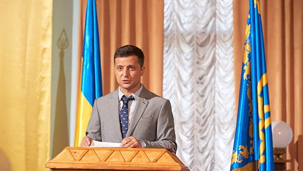 Фейк вместо политики: Поучительный феномен Вакарчука и Зеленского Фейк вместо политики: Поучительный феномен Вакарчука и Зеленского