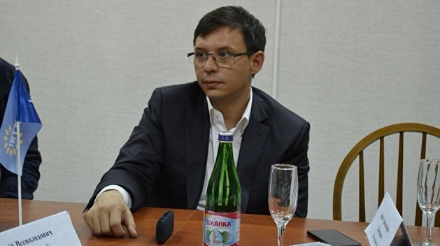Время разбрасывать камни и собирать телеканалы: Мураев вышел из "За жизнь" Время разбрасывать камни и собирать телеканалы: Мураев вышел из "За жизнь"