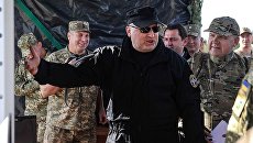 Армия «под Порошенко». Как и зачем Турчинов проводит учет ветеранов