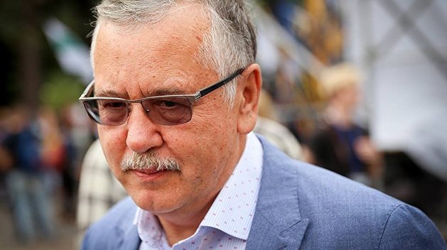 Гриценко обвинил Порошенко в том, что на него напали в Одессе Гриценко обвинил Порошенко в том, что на него напали в Одессе