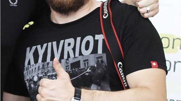 «Бунт из Киева» с доставкой на дом: Кто и как продавал нацистскую одежду в России «Бунт из Киева» с доставкой на дом: Кто и как продавал нацистскую одежду в России