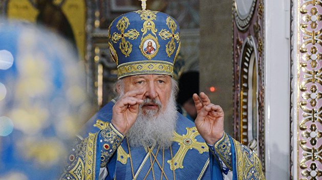 Патриарх Кирилл возглавил крестный ход по случаю Дня крещения Руси
