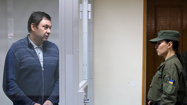 Дело Вышинского: Суд в Херсоне снова оставил журналиста под арестом Дело Вышинского: Суд в Херсоне снова оставил журналиста под арестом