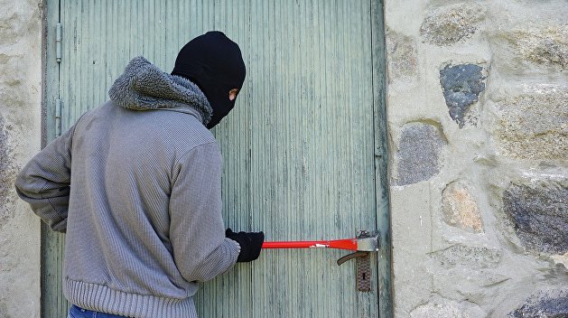 «Томос-тур» помогает домушникам потрошить квартиры украинцев «Томос-тур» помогает домушникам потрошить квартиры украинцев