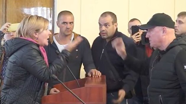 Новые методы украинской власти: Житомирскую активистку угрожают закопать Новые методы украинской власти: Житомирскую активистку угрожают закопать