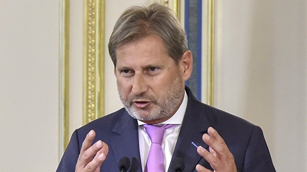 Еврокомиссар Хан: ЕС не признает выборы в Донбассе Еврокомиссар Хан: ЕС не признает выборы в Донбассе