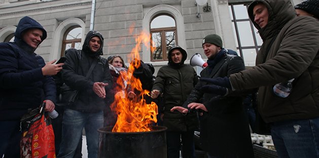 Жители Полтавы протестуют из-за отсутствия отопления и горячей воды