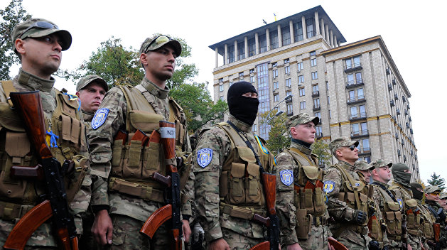 Obserwator Polityczny: Киев испугался бандитов из добровольческих батальонов