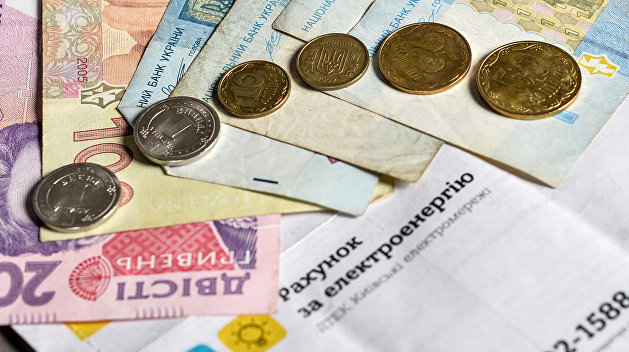 Власти Киева не пустят должников по коммуналке за границу