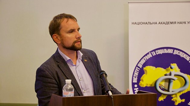 Депутат Калашников: Вятрович может снести памятник, но он не сотрет народную память Депутат Калашников: Вятрович может снести памятник, но он не сотрет народную память