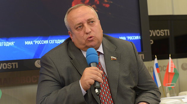 Клинцевич: Заявлениями о вмешательстве РФ Порошенко готовит отмену выборов Клинцевич: Заявлениями о вмешательстве РФ Порошенко готовит отмену выборов