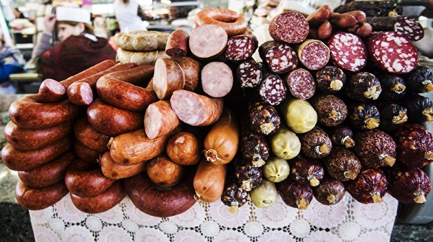 Импорт колбас на Украину за год вырос вдвое