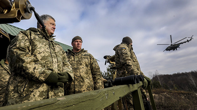Порошенко срочно созвал военный кабинет из-за происходящего в Керченском проливе Порошенко срочно созвал военный кабинет из-за происходящего в Керченском проливе