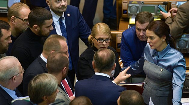 Чечило: Сегодня Порошенко и Тимошенко потерпели политические поражения Чечило: Сегодня Порошенко и Тимошенко потерпели политические поражения