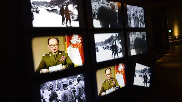 Неполноценная аналогия. Военное положение без войны: польский опыт и Украина Неполноценная аналогия. Военное положение без войны: польский опыт и Украина