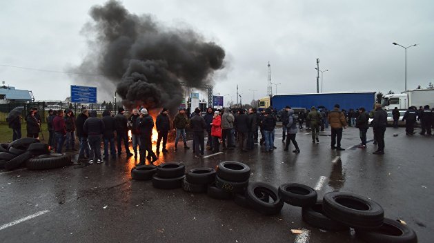 Не сдаются. «Евробляхеры» продолжают блокировать границы Не сдаются. «Евробляхеры» продолжают блокировать границы
