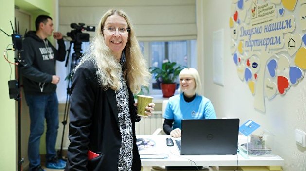 Супрун научила украинцев есть сало Супрун научила украинцев есть сало