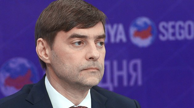 Железняк: Порошенко запугивает украинцев войной с Россией Железняк: Порошенко запугивает украинцев войной с Россией