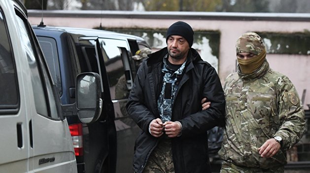 Трех раненых украинских моряков выписали из больницы в Керчи Трех раненых украинских моряков выписали из больницы в Керчи