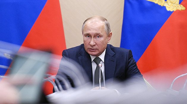 Украинским морякам в Керченском проливе даже лоцмана предложили, но они не отвечали — Путин Украинским морякам в Керченском проливе даже лоцмана предложили, но они не отвечали — Путин
