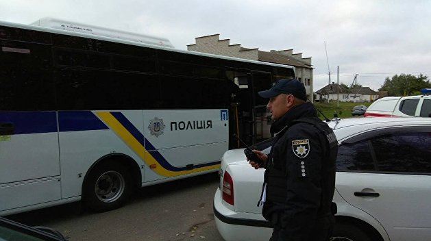 На Украине полиция усилила охрану церквей На Украине полиция усилила охрану церквей
