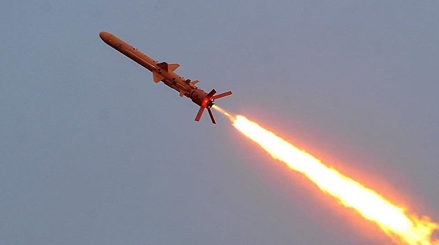 КНДР испытывает ракеты, Япония ищет «украинский след»