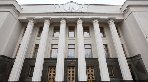 Соцопрос: Граждане Украины не доверяют основным институтам страны Соцопрос: Граждане Украины не доверяют основным институтам страны