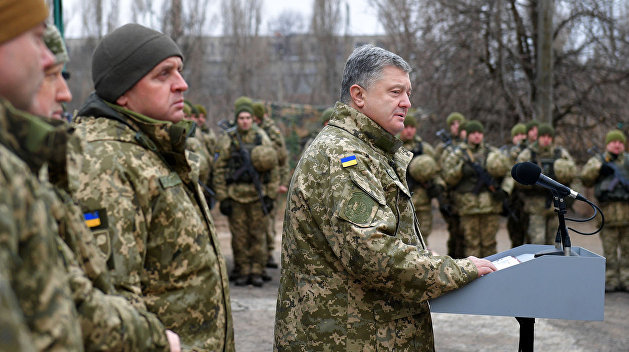 Триста засланцев. Что стоит за слухами о военном перевороте от Порошенко Триста засланцев. Что стоит за слухами о военном перевороте от Порошенко