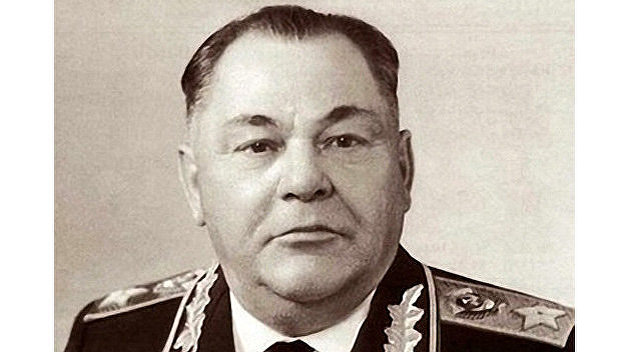 Бужанский: Можно сказать: «Мы дали маршалов!», а можно присобачить свечку в честь Петлюры Бужанский: Можно сказать: «Мы дали маршалов!», а можно присобачить свечку в честь Петлюры