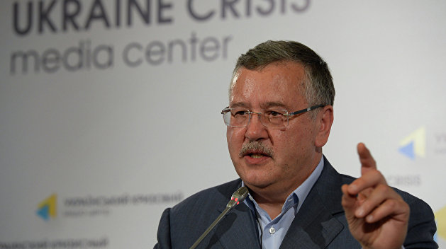 Неудавшийся украинский депутат призвал сбивать российские самолеты и взрывать поезда Неудавшийся украинский депутат призвал сбивать российские самолеты и взрывать поезда