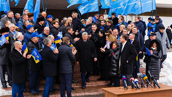 Предвыборный раскол. Порошенко борется за Запад, Тимошенко — за Центр, а Вилкул и Бойко — за Юго-Восток Предвыборный раскол. Порошенко борется за Запад, Тимошенко — за Центр, а Вилкул и Бойко — за Юго-Восток